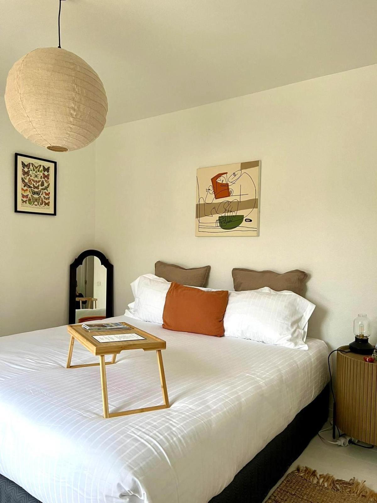 Domaine Des Pousses, Chambres D'Hotes Au Coeur D'Un Village De Campagne Droue-sur-Drouette Habitación foto