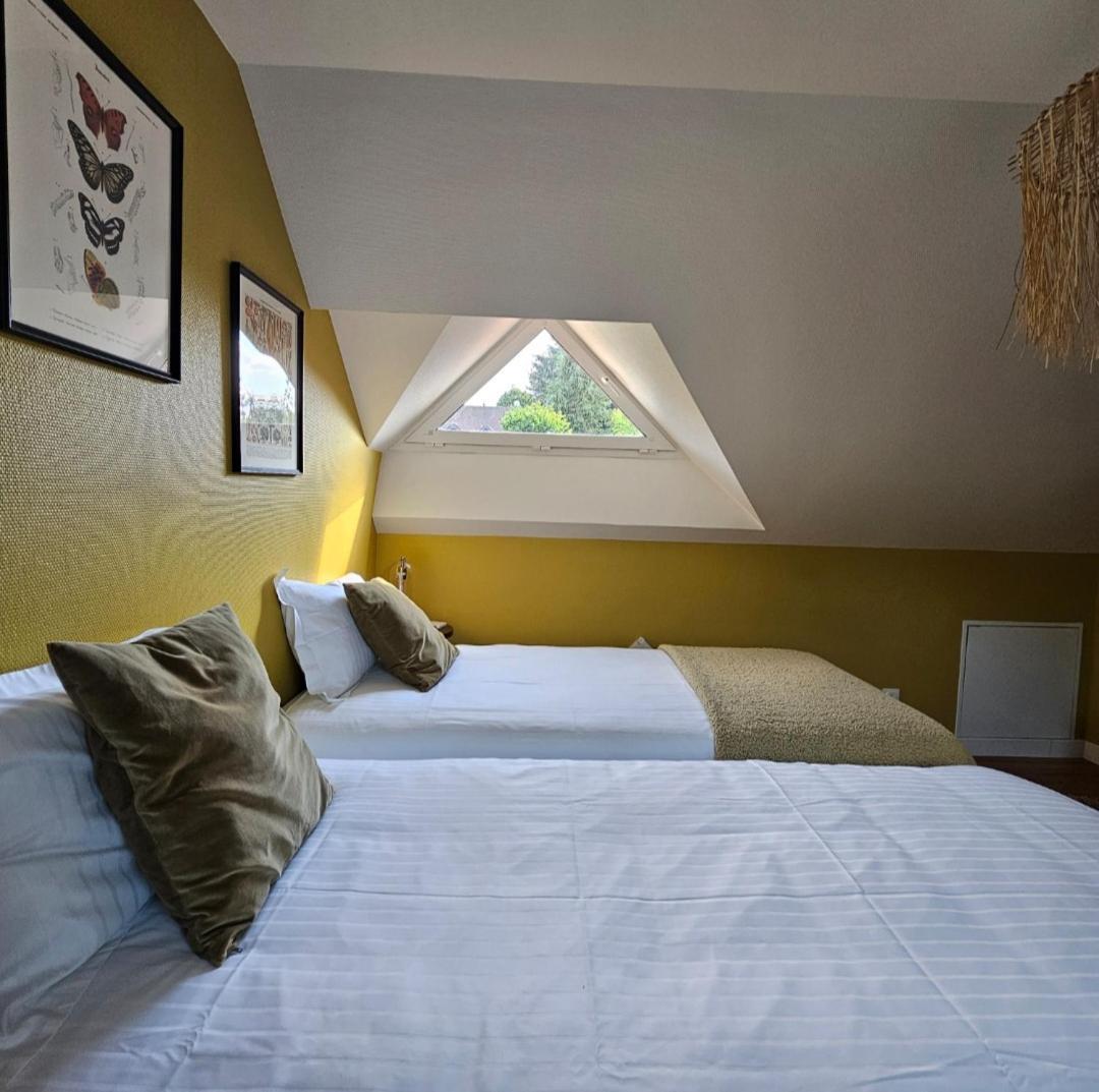 Domaine Des Pousses, Chambres D'Hotes Au Coeur D'Un Village De Campagne Droue-sur-Drouette Habitación foto