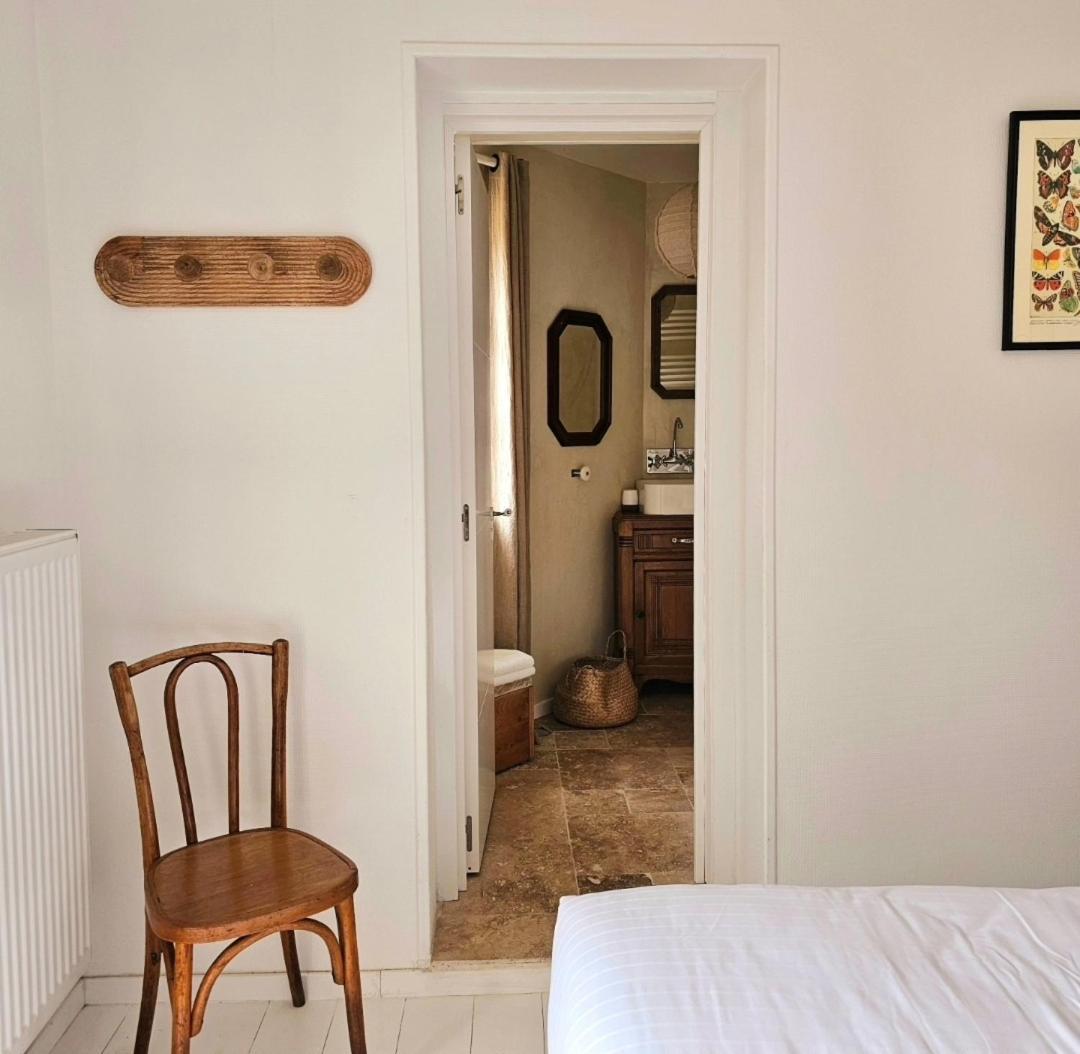 Domaine Des Pousses, Chambres D'Hotes Au Coeur D'Un Village De Campagne Droue-sur-Drouette Habitación foto
